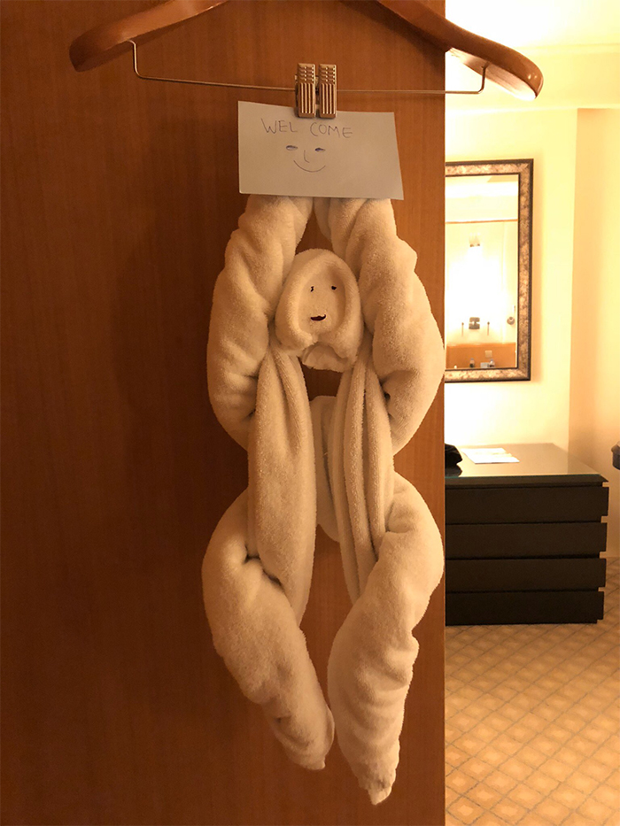 Potret 10 lipatan handuk hotel ini lucu & menggemaskan