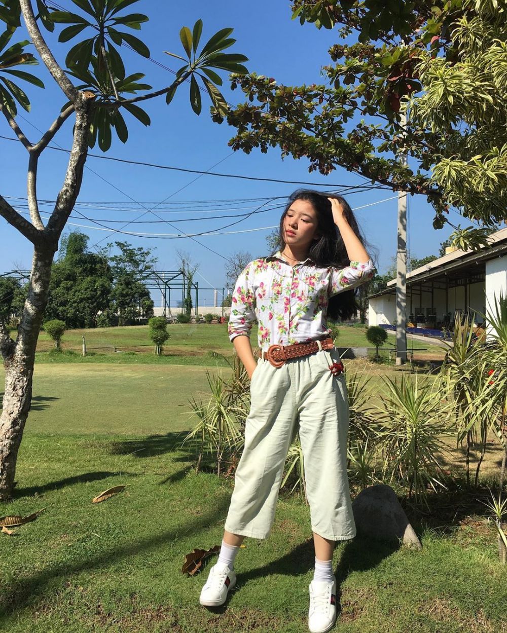 8 Gaya outfit Tiara Indonesian Idol yang chic, bisa jadi inspirasi