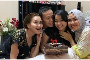 Ayu Ting Ting jahilin adiknya, reaksi sang ayah bikin kaget