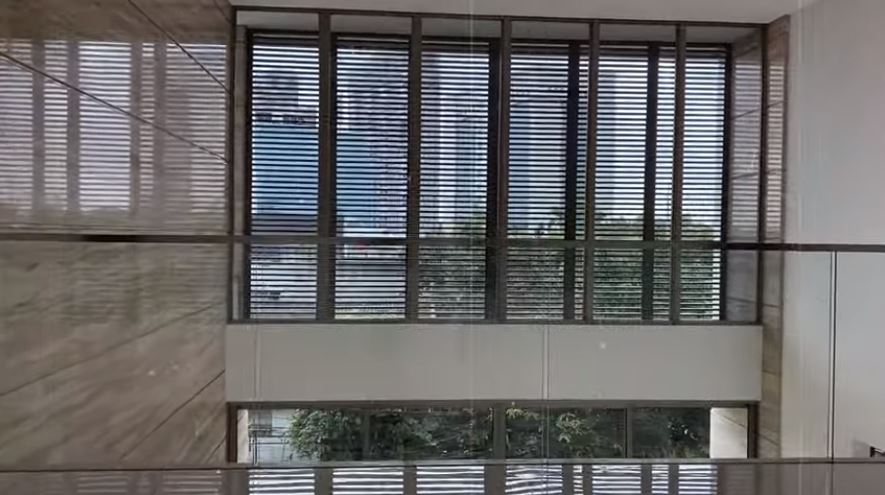 8 Potret rumah baru Dewi Perssik, kacanya dilempar sampai pecah