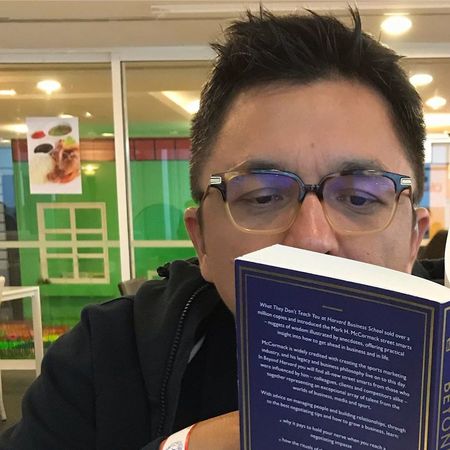 Diisukan cerai, ini 10 potret terbaru Engku Emran sibuk olahraga