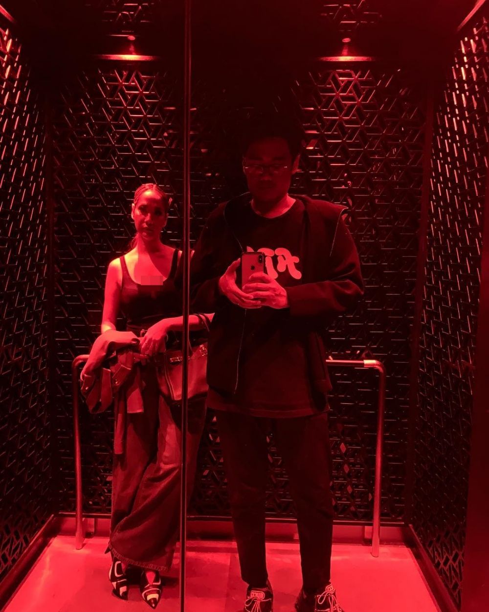 10 Potret kedekatan Bunga Citra Lestari & manajer, kompak bak saudara