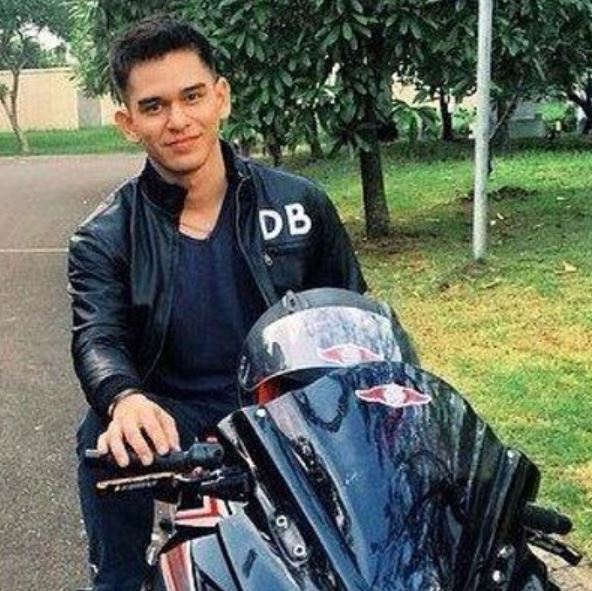 10 Transformasi Rangga Azof, potret lawasnya jadi sorotan