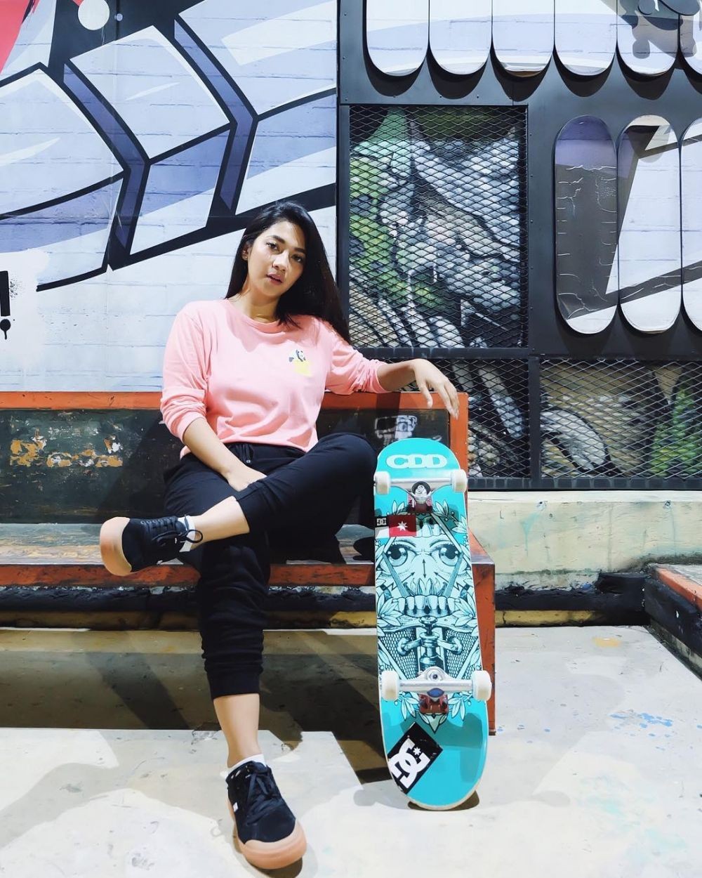 8 Artis Indonesia yang hobi skateboard, ada Dinda Kirana