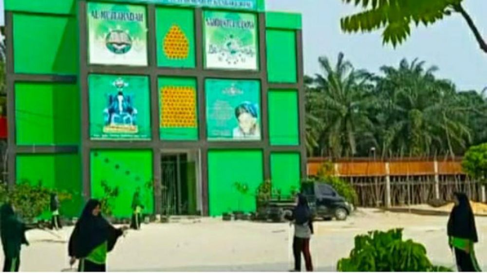 Viral ustaz di Pondok Pesantren Pekanbaru kena amukan wali murid