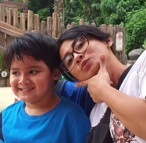 Potret hangat 10 pemain TOP bareng anak kandung, ortu idaman