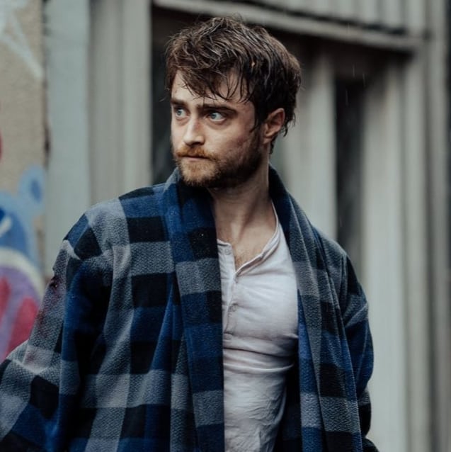 Diisukan positif Corona, ini 6 potret terbaru Daniel Radcliffe
