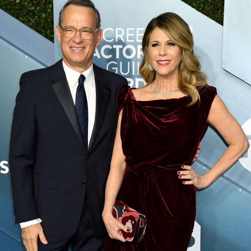 7 Momen kebersamaan Tom Hanks & istrinya, selalu romantis
