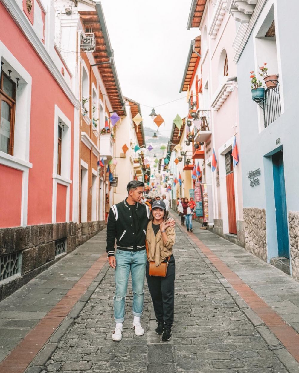 10 Potret Nikita Willy traveling ditemani kekasih, sweet abis