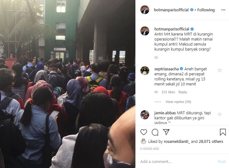Antrean penumpang TransJakarta penuh ini reaksi Hotman  Paris 