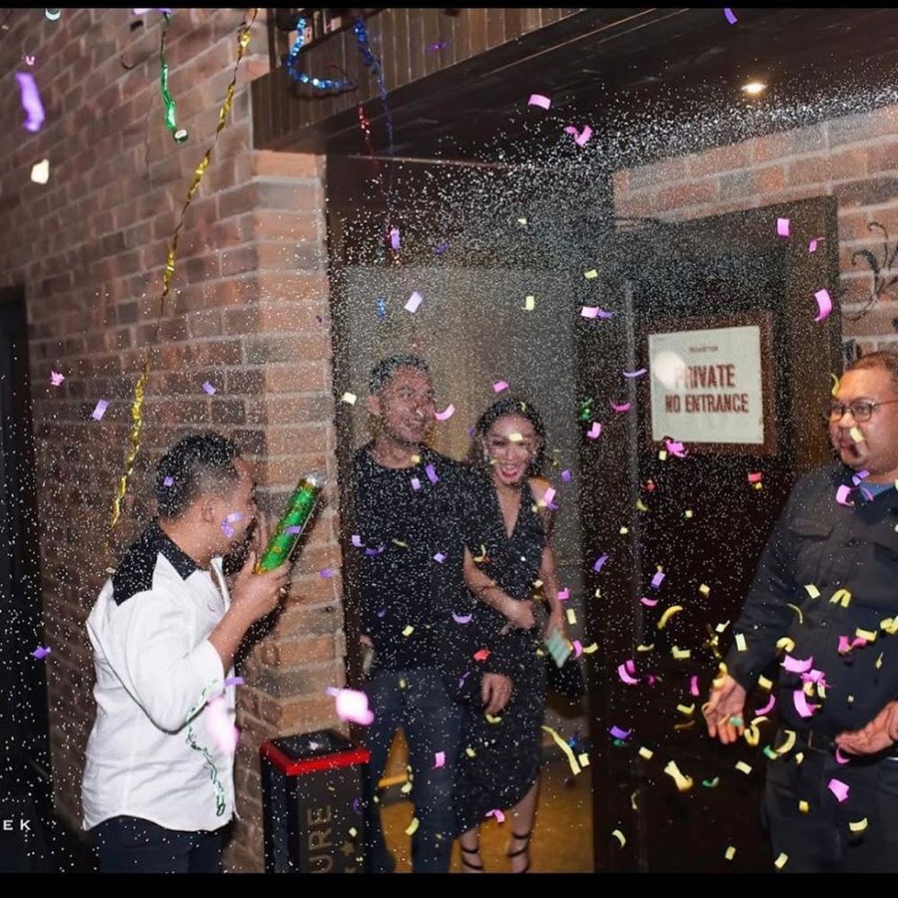 Akhirnya go public, ini 6 potret mesra Zaskia Gotik & pacar baru