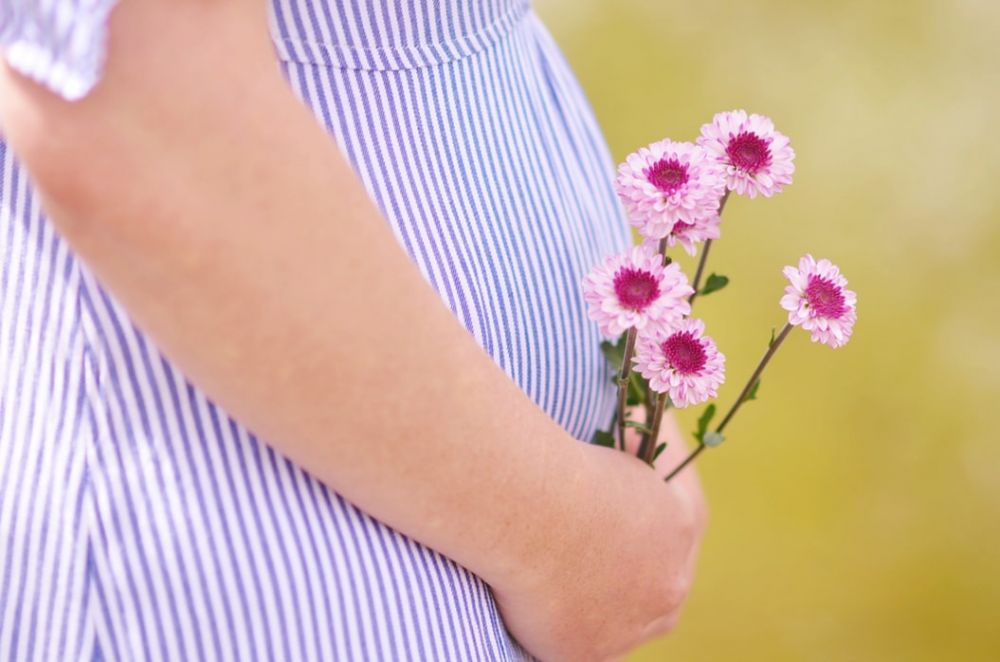 5 Panduan ibu hamil hadapi pandemi virus Corona