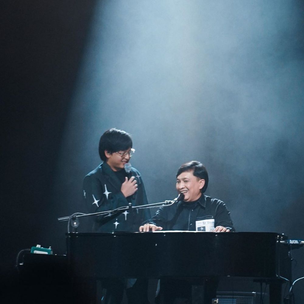 7 Momen musisi tampil sepanggung dengan anaknya, duet kompak