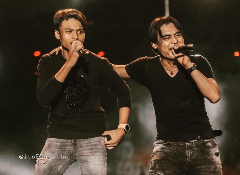 7 Momen musisi tampil sepanggung dengan anaknya, duet kompak