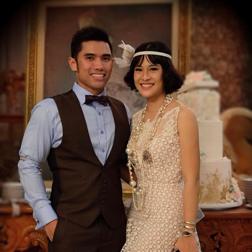 7 Potret Dian Sastro bergaya ala tahun 90-an, stylish abis