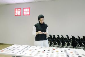 Kolaborasi dengan Ayudia, ini koleksi Uniqlo bergaya modest wear
