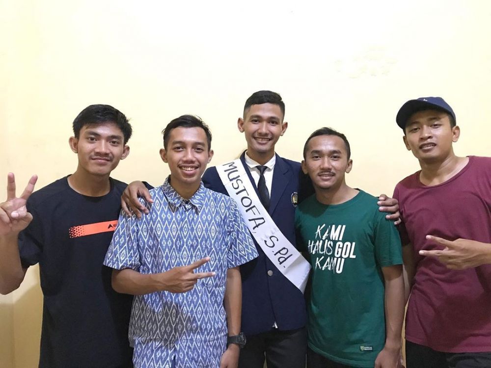 Wabah Corona, viral mahasiswa sidang skripsi lewat video call