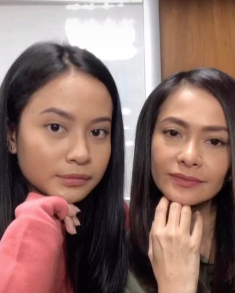 7 Bukti Ersa Mayori & Hanggini mirip, sering dikira ibu-anak