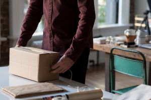 5 Cara mudah dan aman unboxing paket selama Corona mewabah