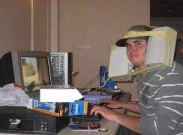 8 Cara nyeleneh pakai plester & selotip ini bikin geleng kepala