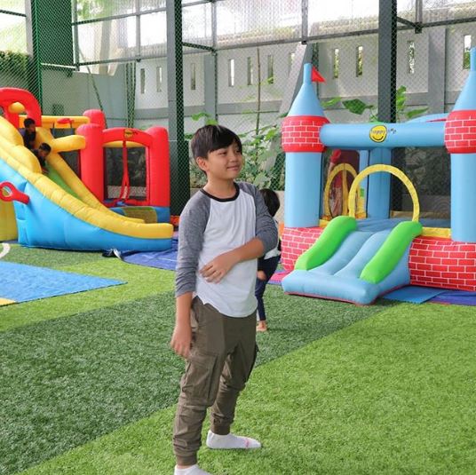 8 Potret Ezzar, putra Sahrul Gunawan yang beranjak remaja