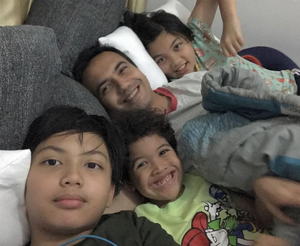 8 Potret Ezzar, putra Sahrul Gunawan yang beranjak remaja