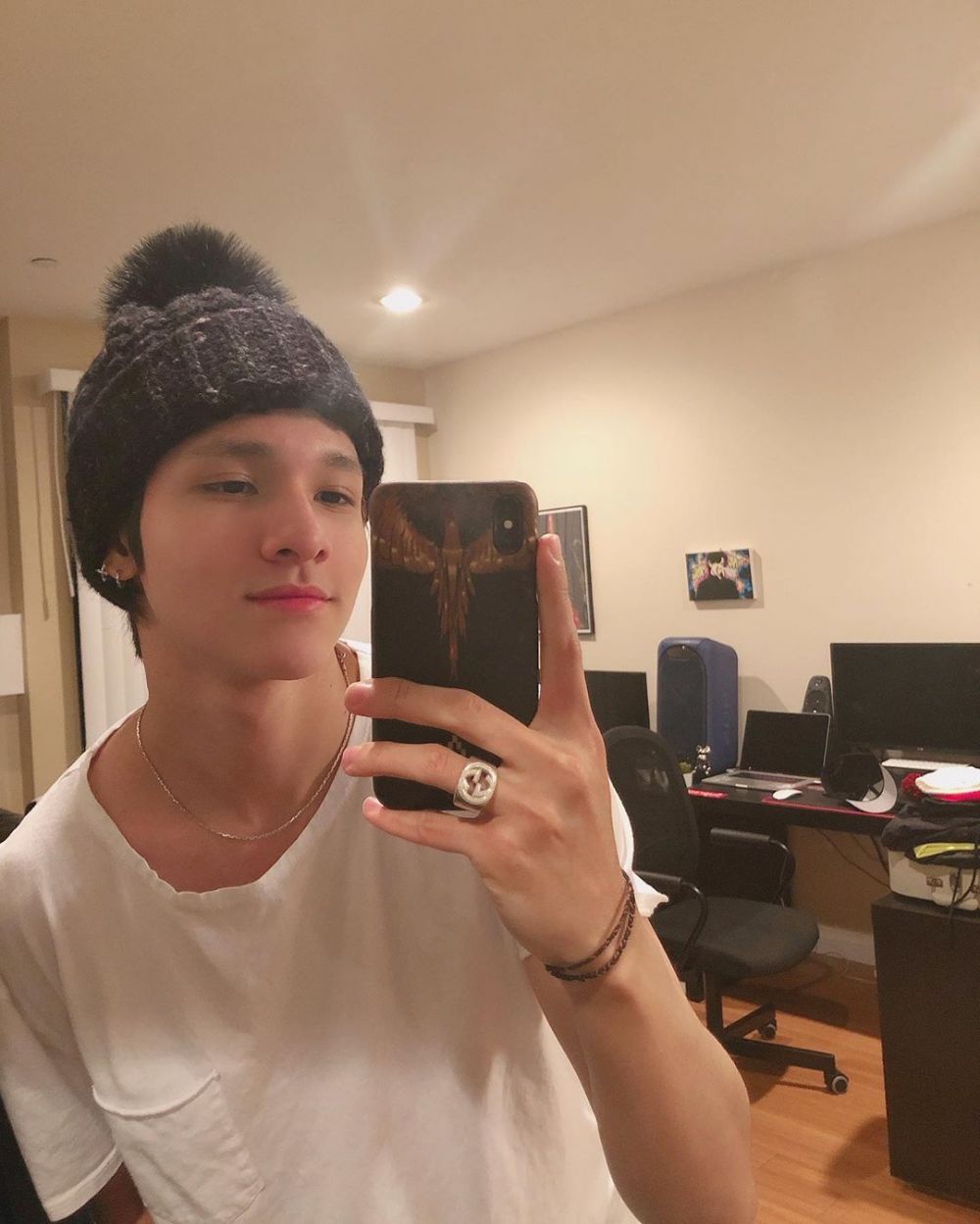 7 Idol K-Pop ini punya darah blasteran, curi perhatian