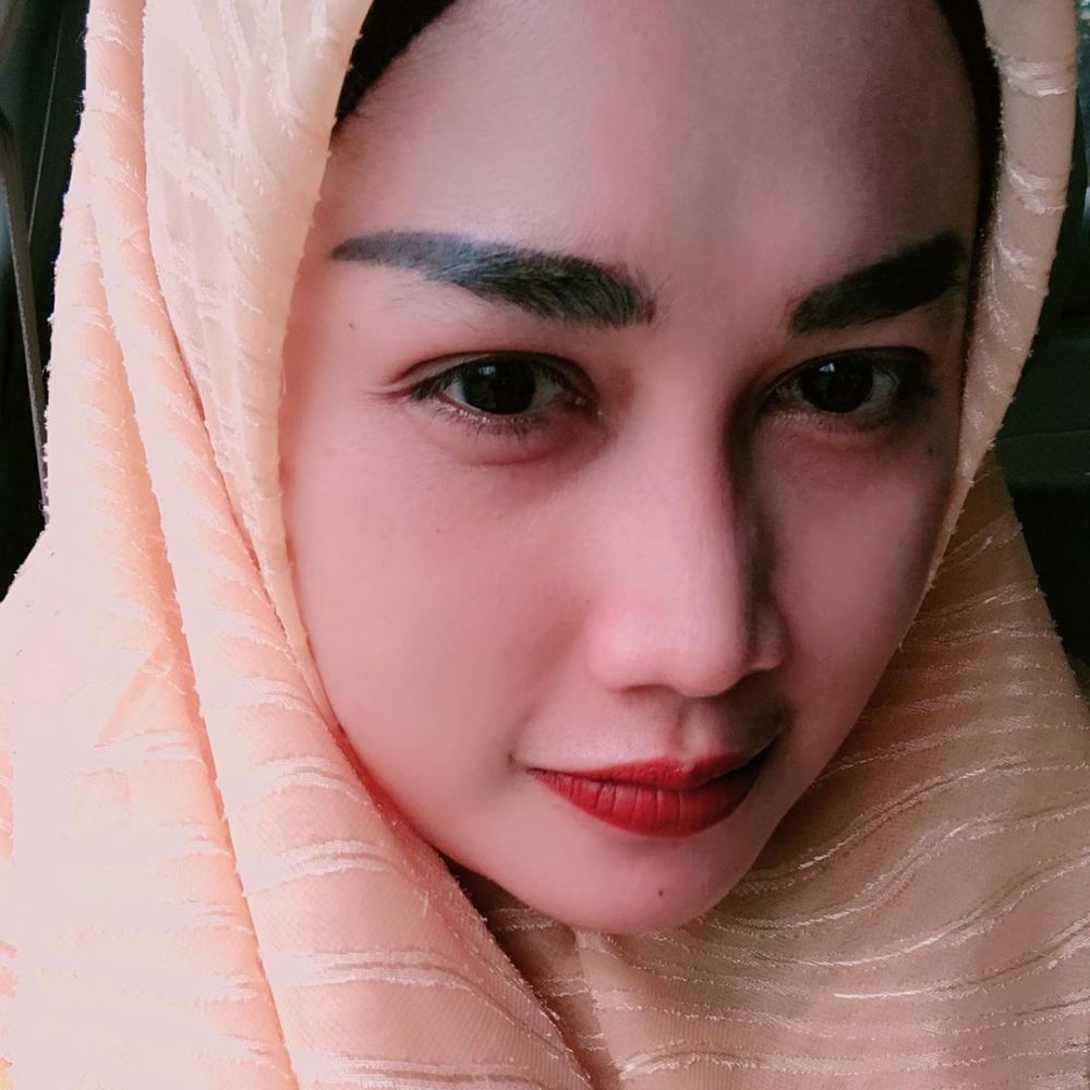 10 Potret terbaru Melinda Cinta Satu Malam, kini berhijab