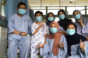 Satu keluarga Malaysia positif corona, video TikTok mereka trending