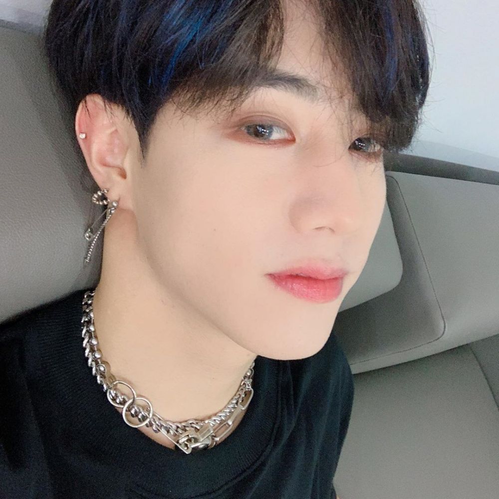 Atraktif & percaya diri di pentas, 10 idol K-Pop ini aslinya introvert