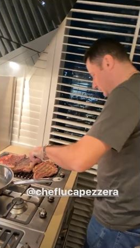 5 Momen Maia Estianty minta Chef Luca memasak di rumahnya