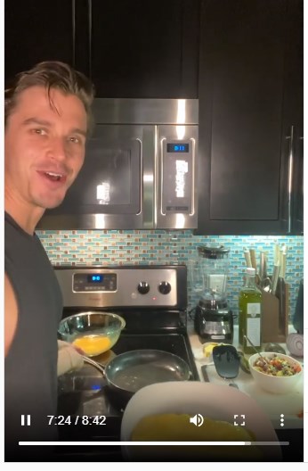 Tutorial memasak ala 5 seleb saat karantina ini simpel & bisa dicoba