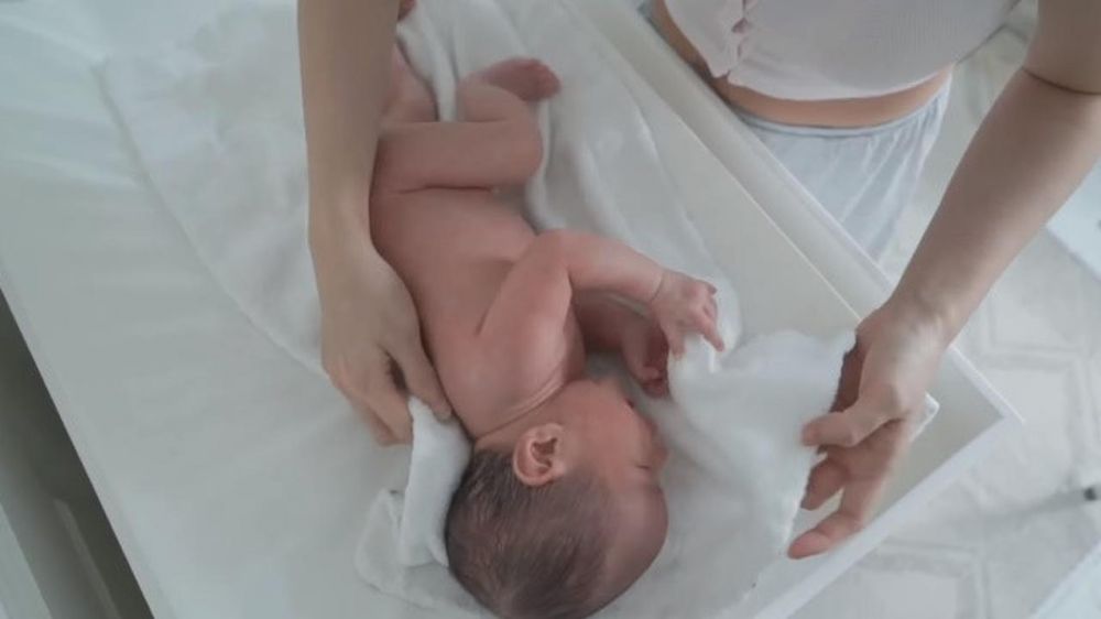 8 Momen Shandy Aulia mandikan sang anak ini curi perhatian