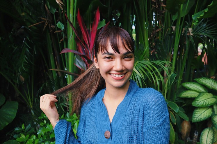 Potret natural 10 seleb cantik saat di rumah aja, curi perhatian