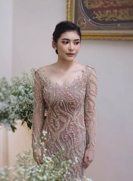 7 Pesona Rica Andriani dari siraman hingga resepsi pernikahan