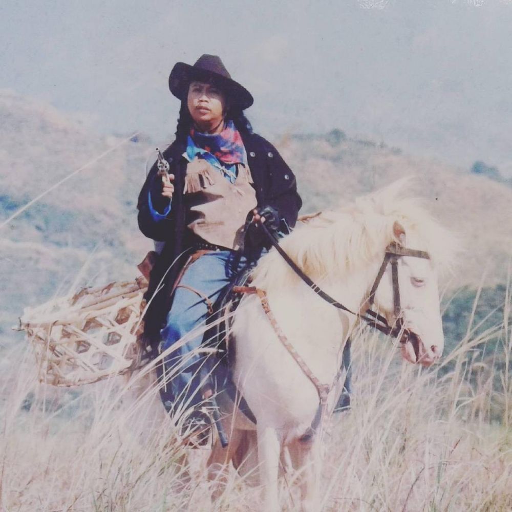 9 Potret lawas Mandra, foto pernikahannya curi perhatian