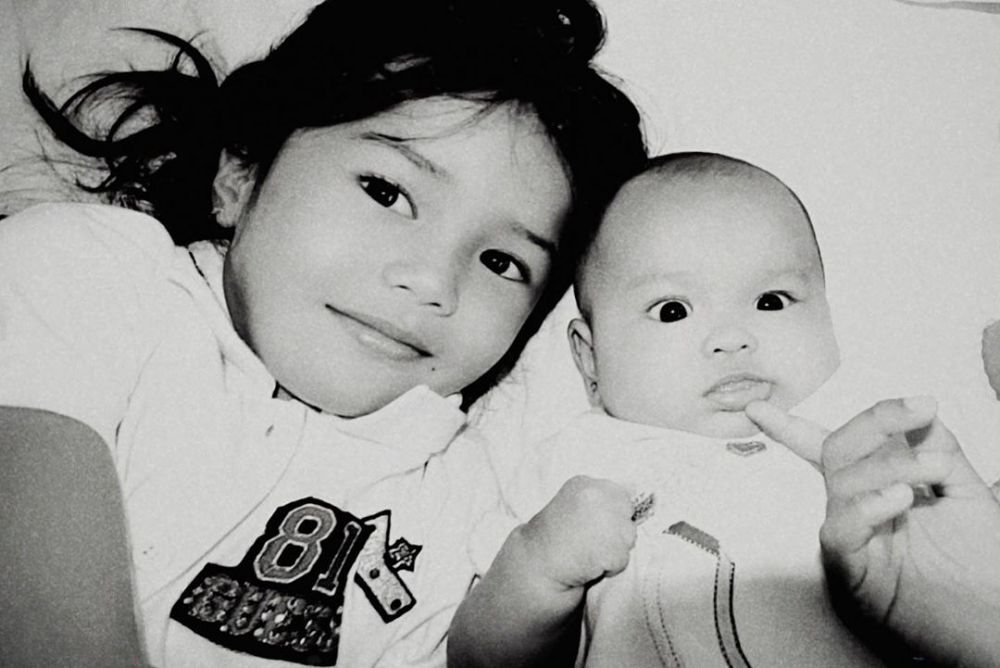 10 Potret kompak Baby Tsabina dan adiknya, K-Popers abis
