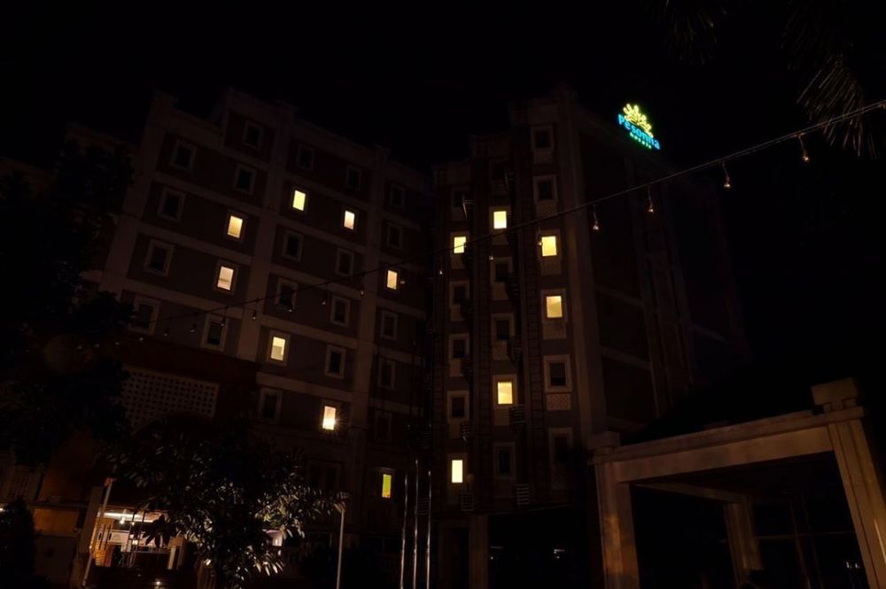 15 Potret hotel di Jogja nyalakan love light di tengah wabah corona 