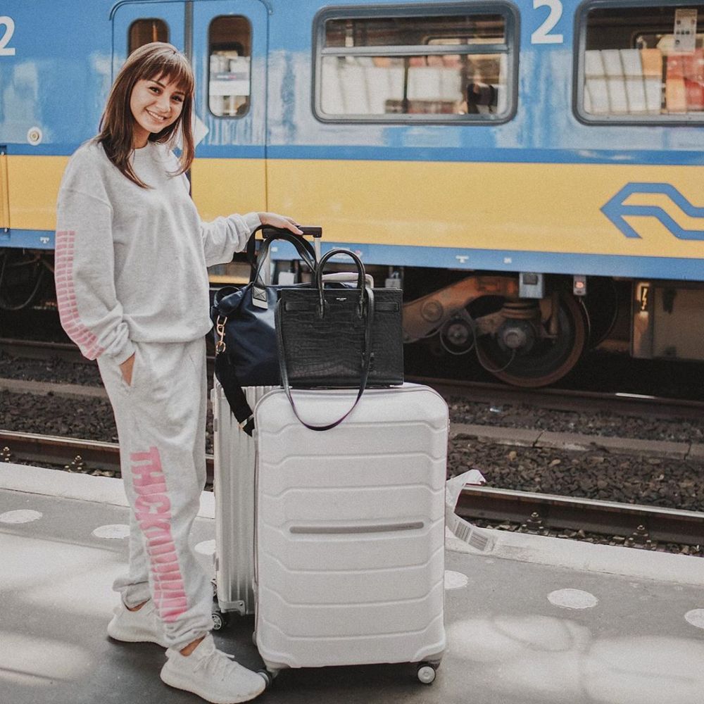 7 Seleb ini lelang barang untuk bantu donasi corona