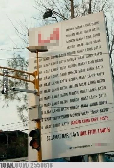 Tulisan di 8 baliho ini kreatifnya bikin dahi berkerut