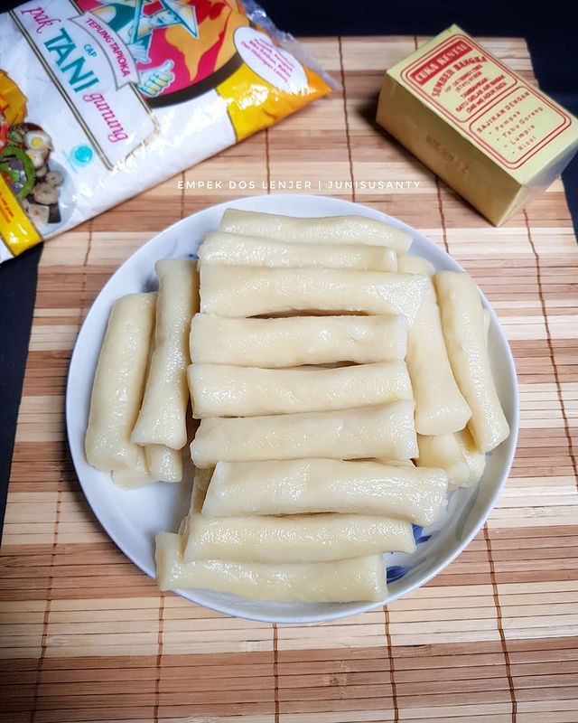 21 Resep jajanan jadul anak SD, mudah, enak, sehat, & bikin nostalgia