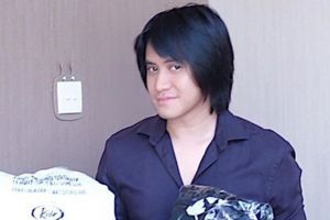 Ulang tahun ke-30, Kevin Aprilio bagikan masker gratis untuk warga