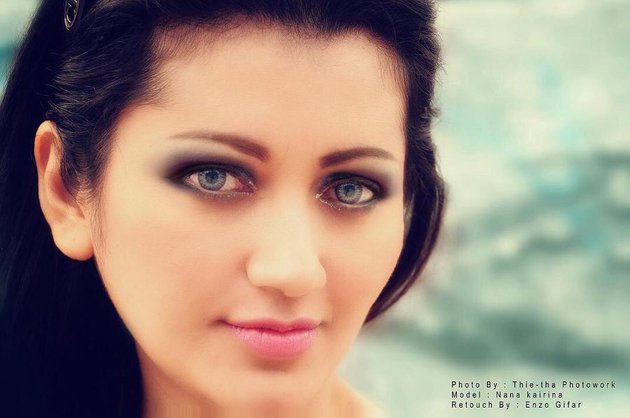 8 Potret terbaru Nana Khairina 'Nyi Pelet', awet muda di usia 40 tahun