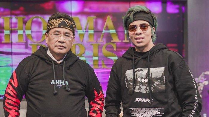 5 Gaya busana Hotman Paris ini curi perhatian, pakai celana sobek