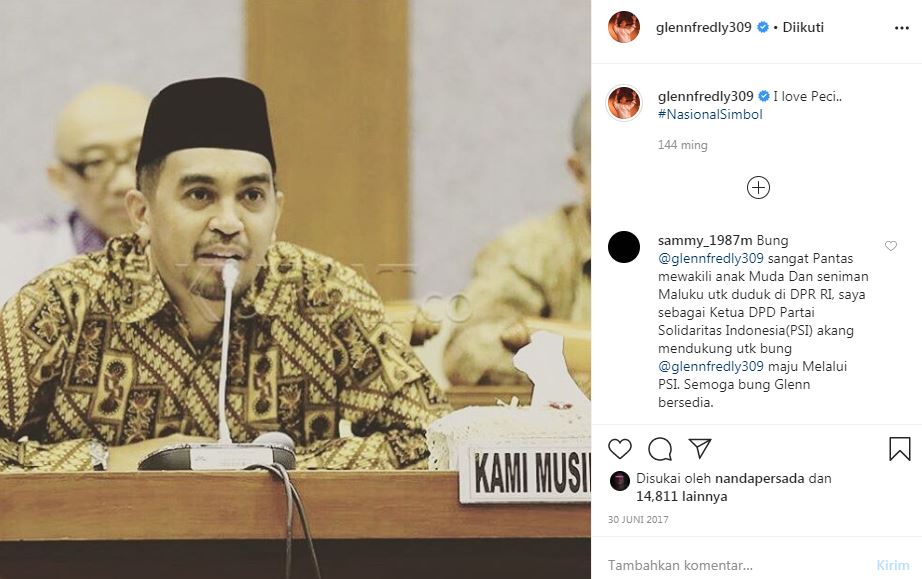 Deretan potret Glenn Fredly gunakan peci hitam ini curi perhatian