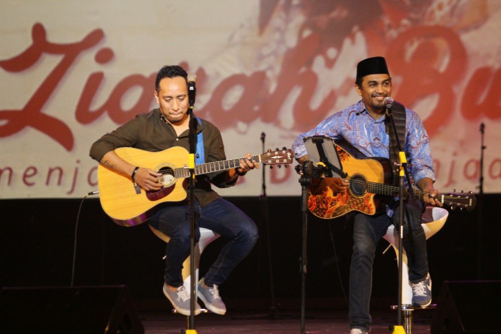 Mengenang 4 momen haru Glenn Fredly hadiri Haul Gus Dur