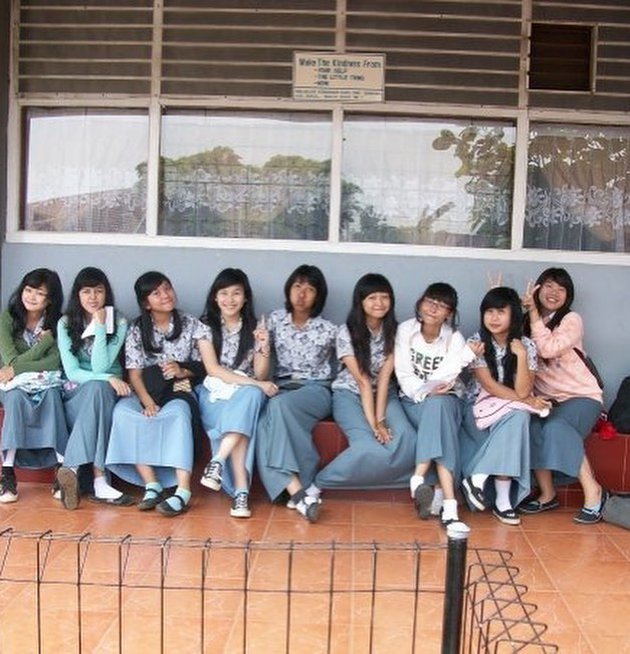 8 Potret lawas keluarga Ayu Ting Ting ini curi perhatian 