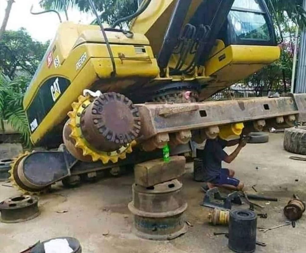 10 Potret lucu kejadian langka di jalan raya ini bikin geleng kepala