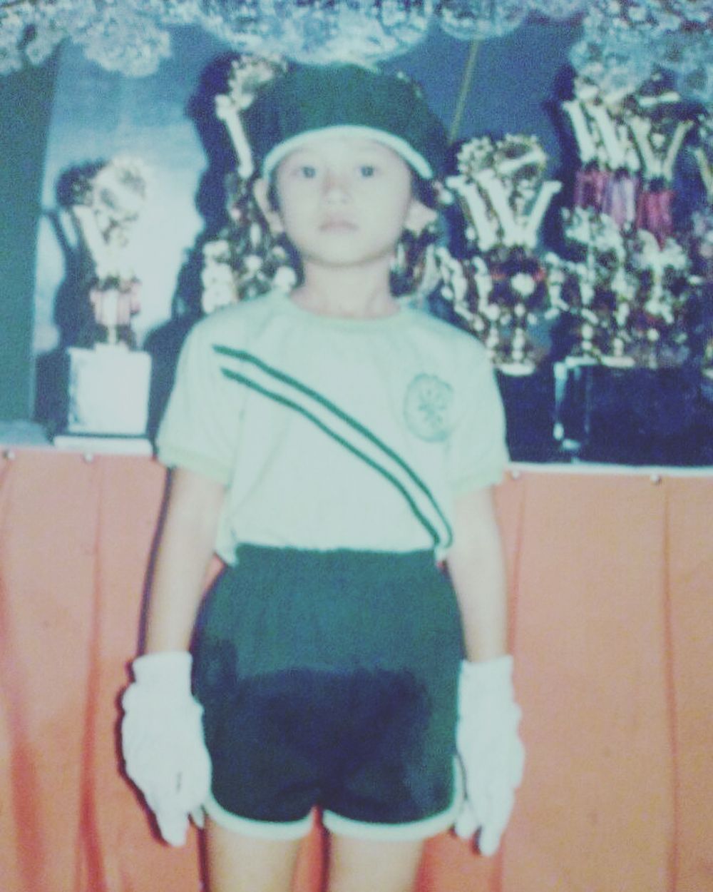 9 Potret lawas Aura Kasih, penampilannya manglingi abis