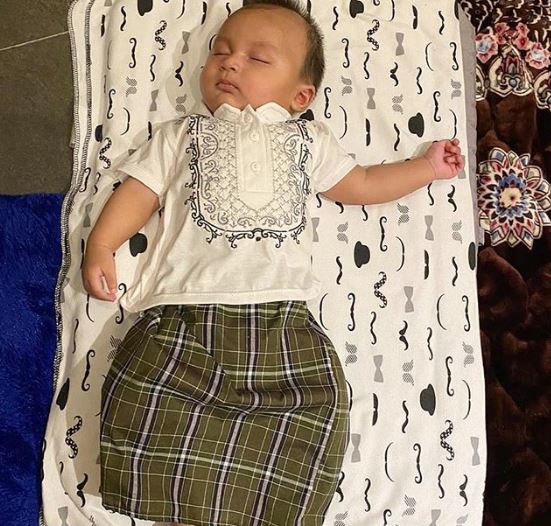 6 Potret Kiano anak Baim Wong pakai baju koko, curi perhatian